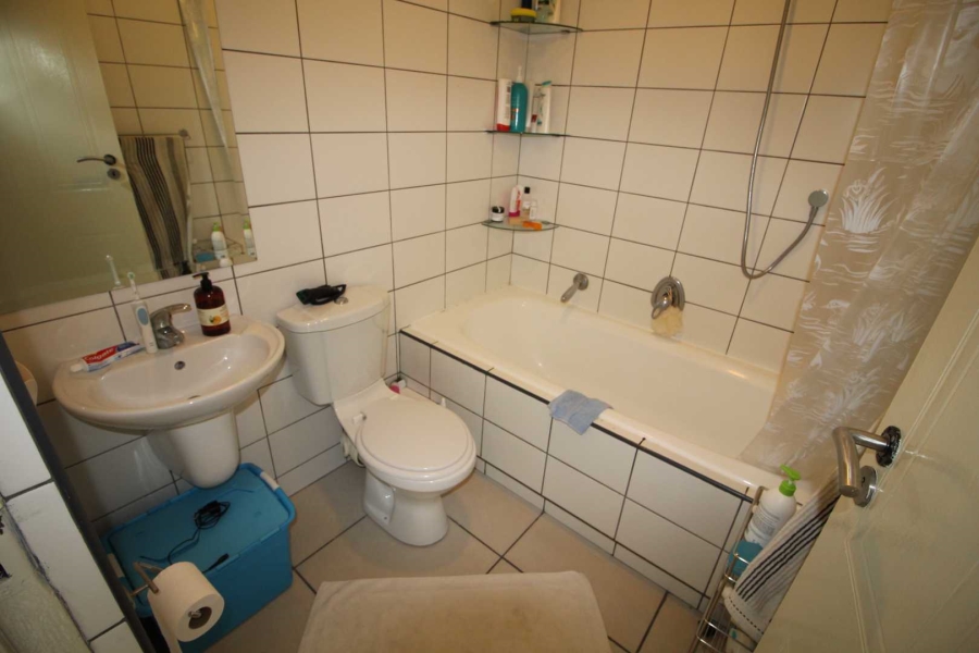 To Let 2 Bedroom Property for Rent in Sea Point Western Cape